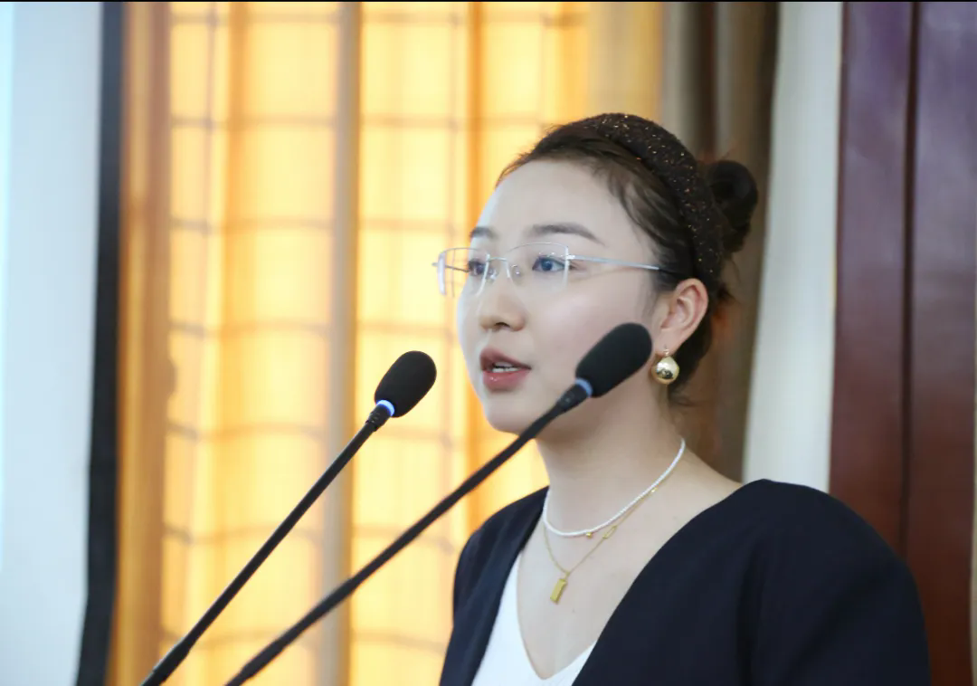 640.webp (1).png 640.webp (1).png